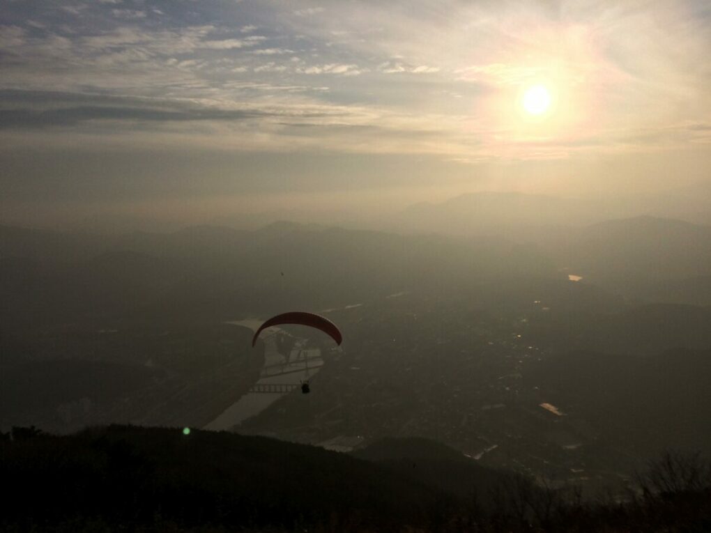 Paragliding in Yeongwol-eup.