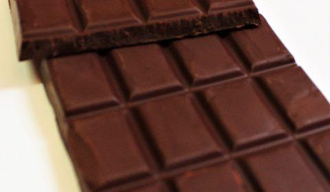 Craft Chocolate Review A Morin Nicalizo Nicaragua 70% Front of Bar Closeup
