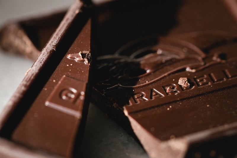 Understanding The Expiration Date of Chocolate, Cocoa Box