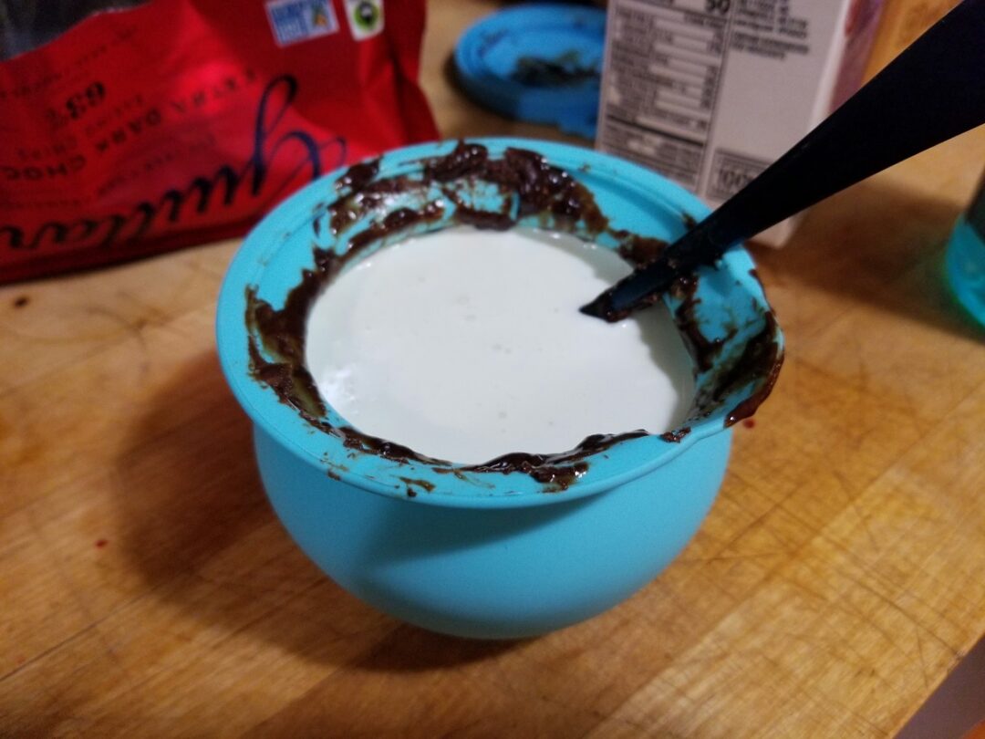 How to Set Up Chocolate Fountain (Recipe With Cream or Oil)