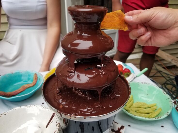 Chocolate Fountain Recipe (With Cream or Oil)