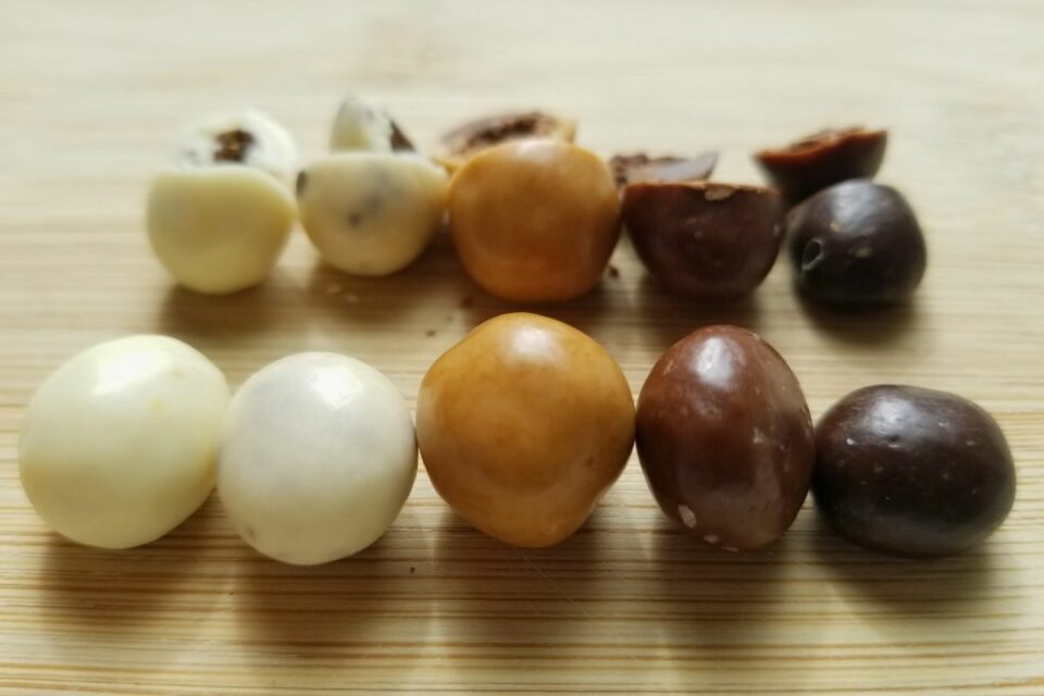 7 Best ChocolateCovered Coffee Beans (Real Reviews)