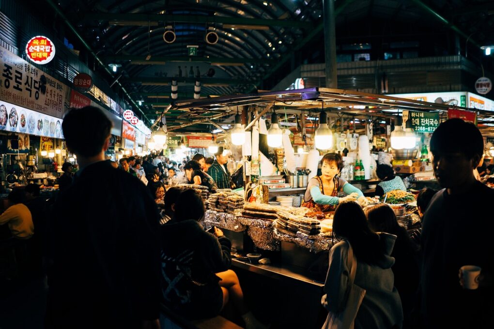 cheonggyecheon time tour market