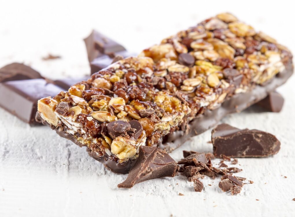 Mini Kind Bars with dark chocolate, nuts, and salt, showcasing a delicious low-calorie chocolate snack option, ideal for 100 calorie snacks and low-calorie recipes.