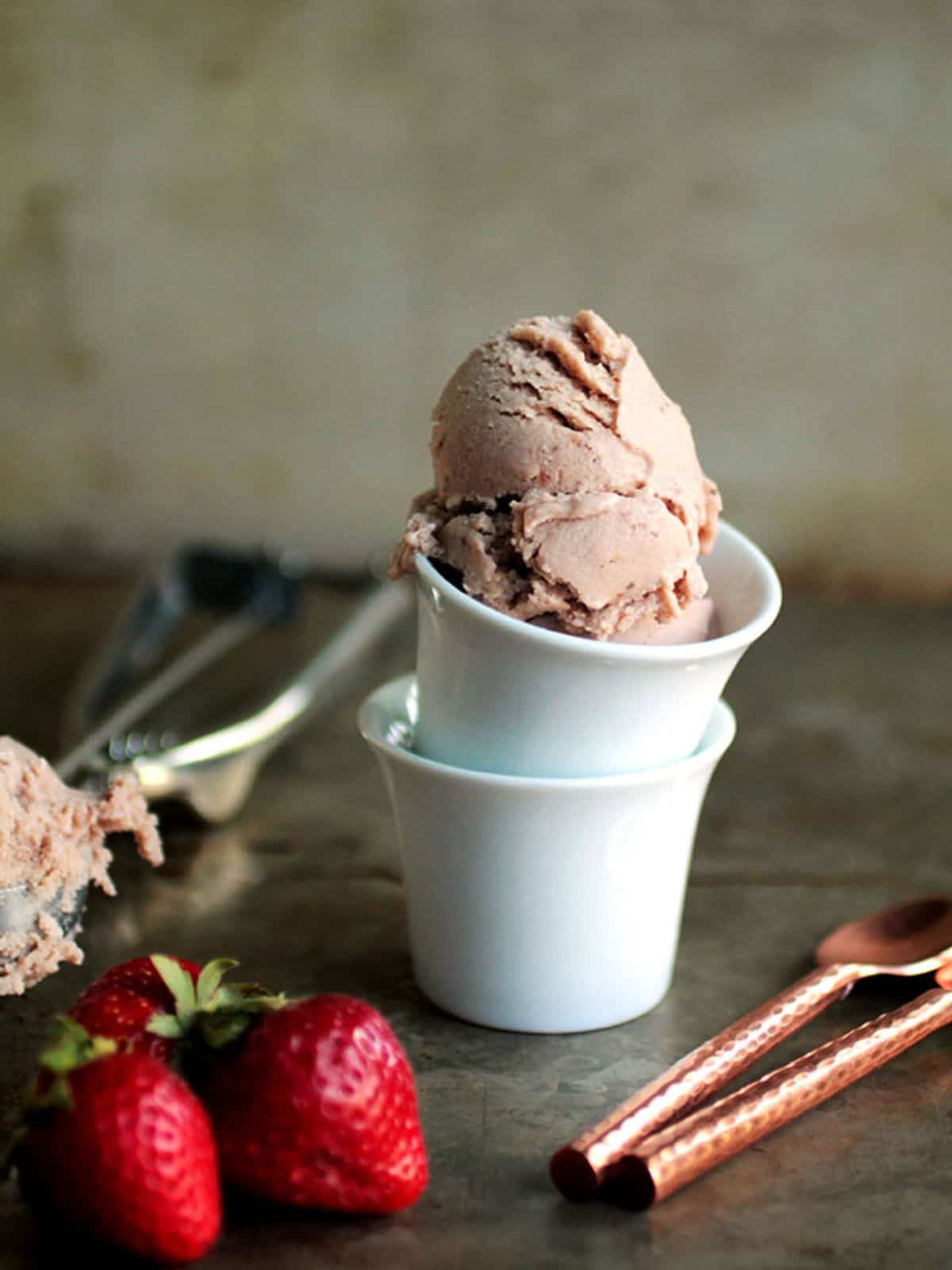 Red-Dessert-Balsamic-Roasted-Strawberry-Ice-Cream