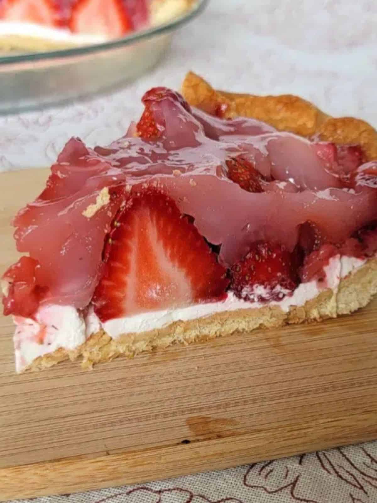 Red-Dessert-Strawberry-Cream-Cheese-Pie