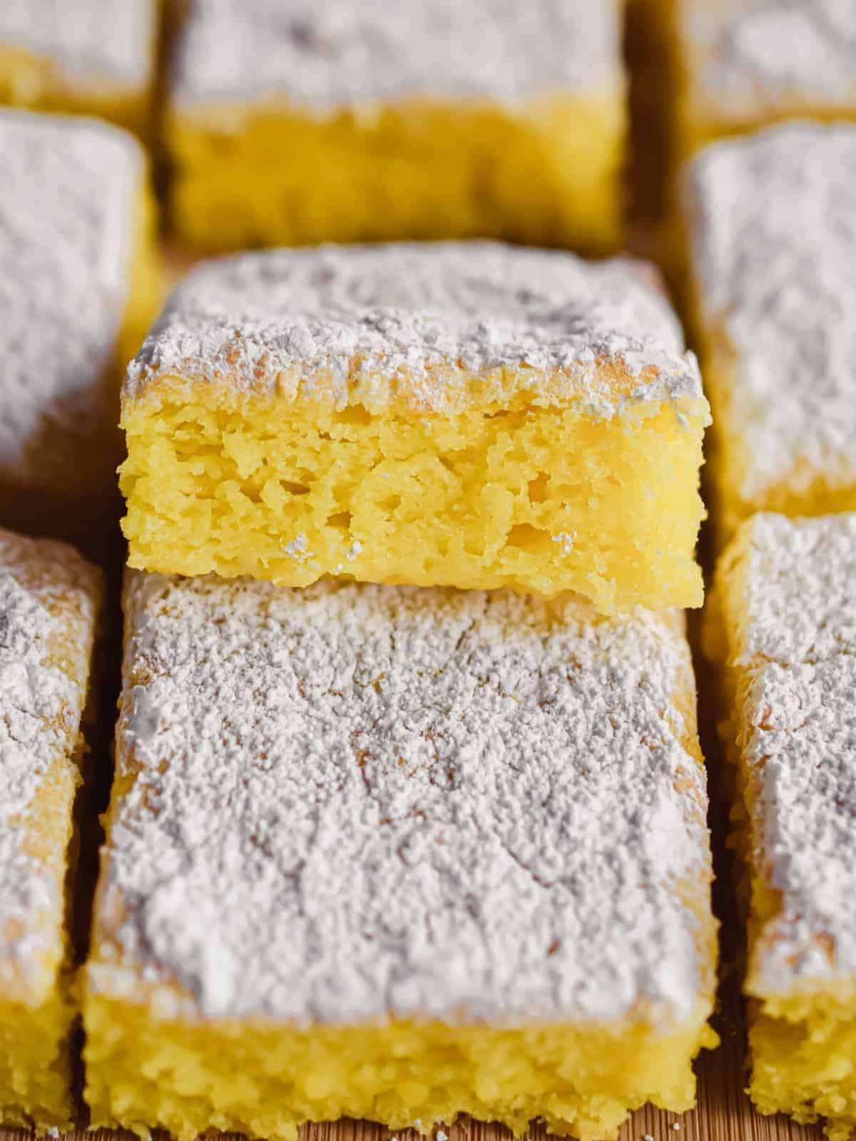 Yellow-Dessert-2-ingredient-lemon-bars