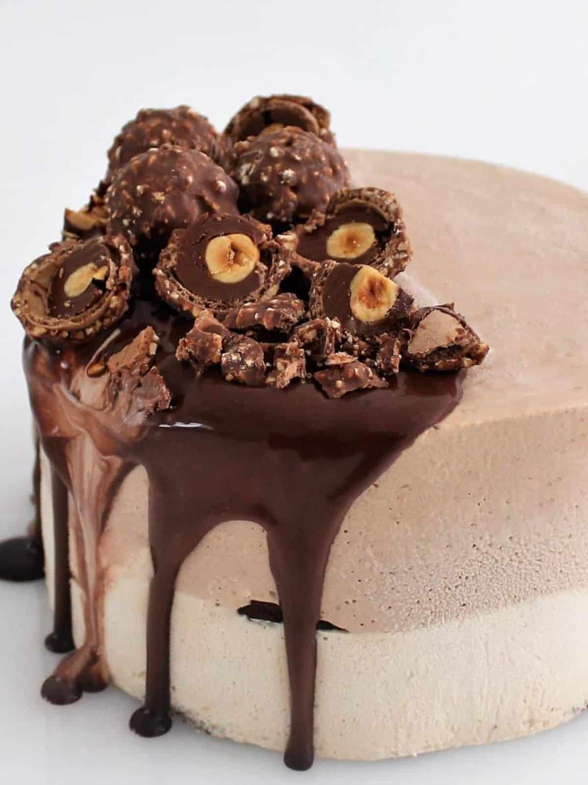 Nutella ice cream cake featuring a luscious crunch of Ferrero Rocher chocolates.
