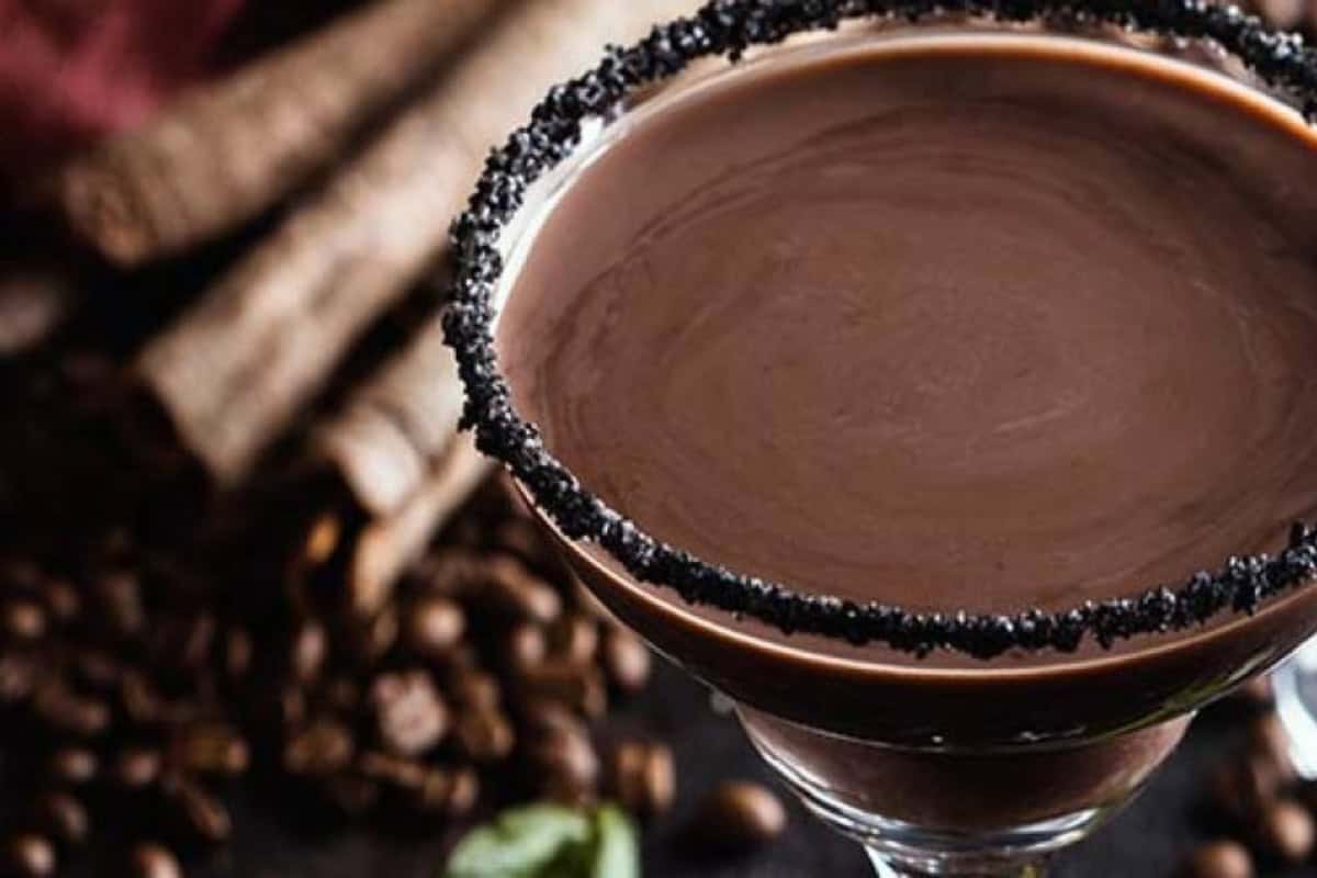 One of the classic  chocolate cocktail recipes is the French Kiss or Chocolate Espresso Martini.