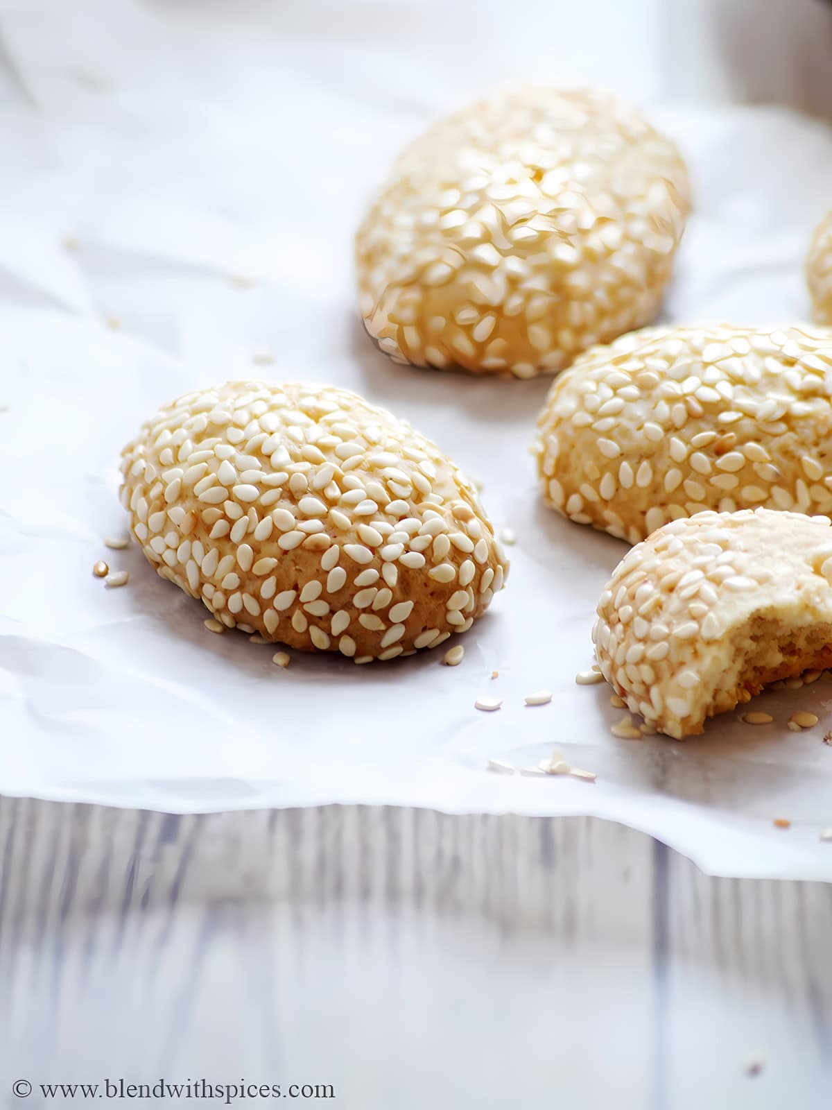 Biscotti regina on a parchment paper.