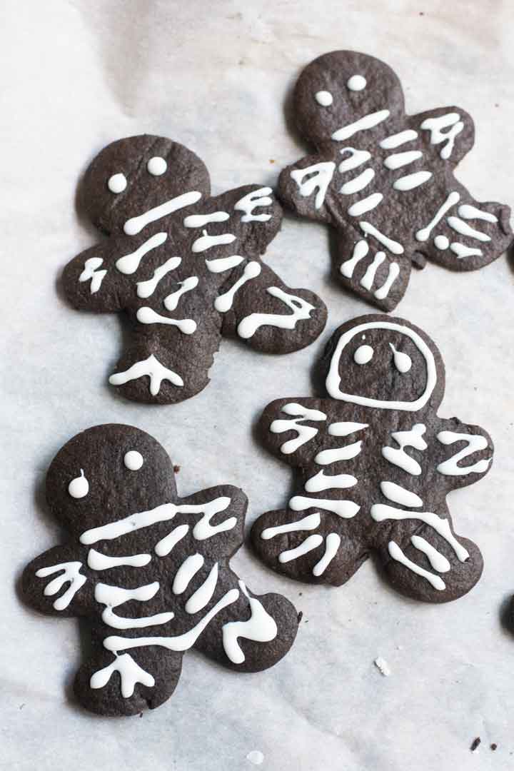 Black cocoa cookies designed as a skeleton.