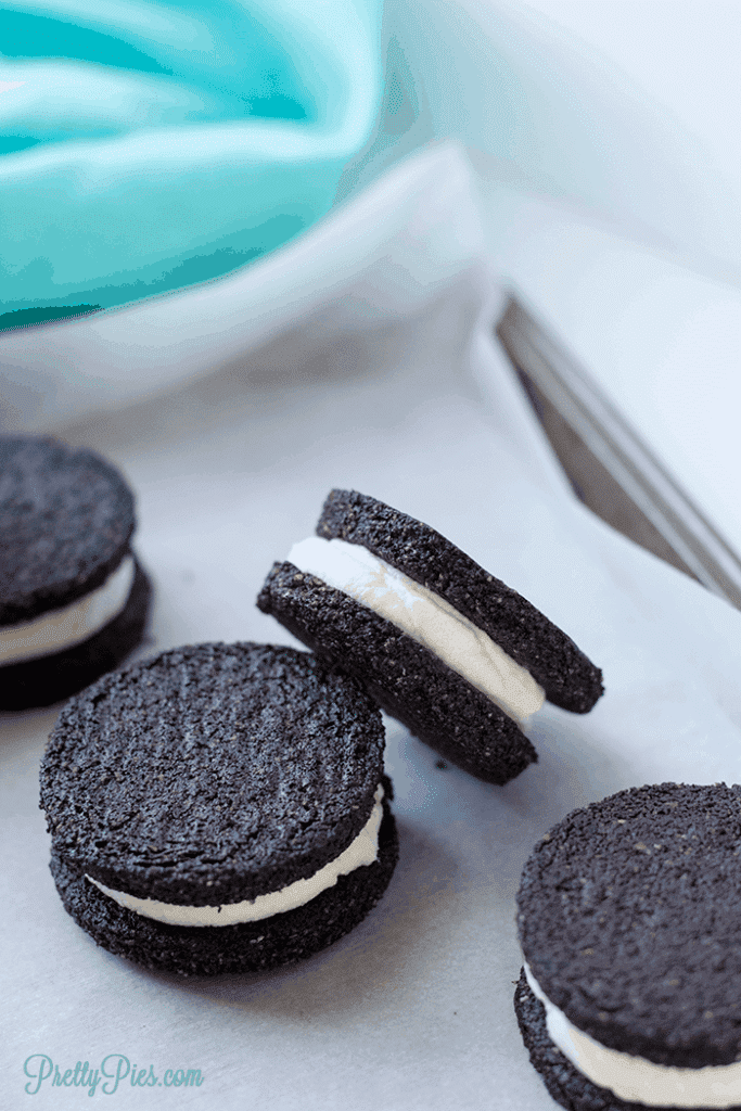 Homemade healthy oreos.